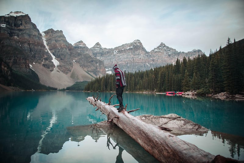 Sunrise over Moraine Lake